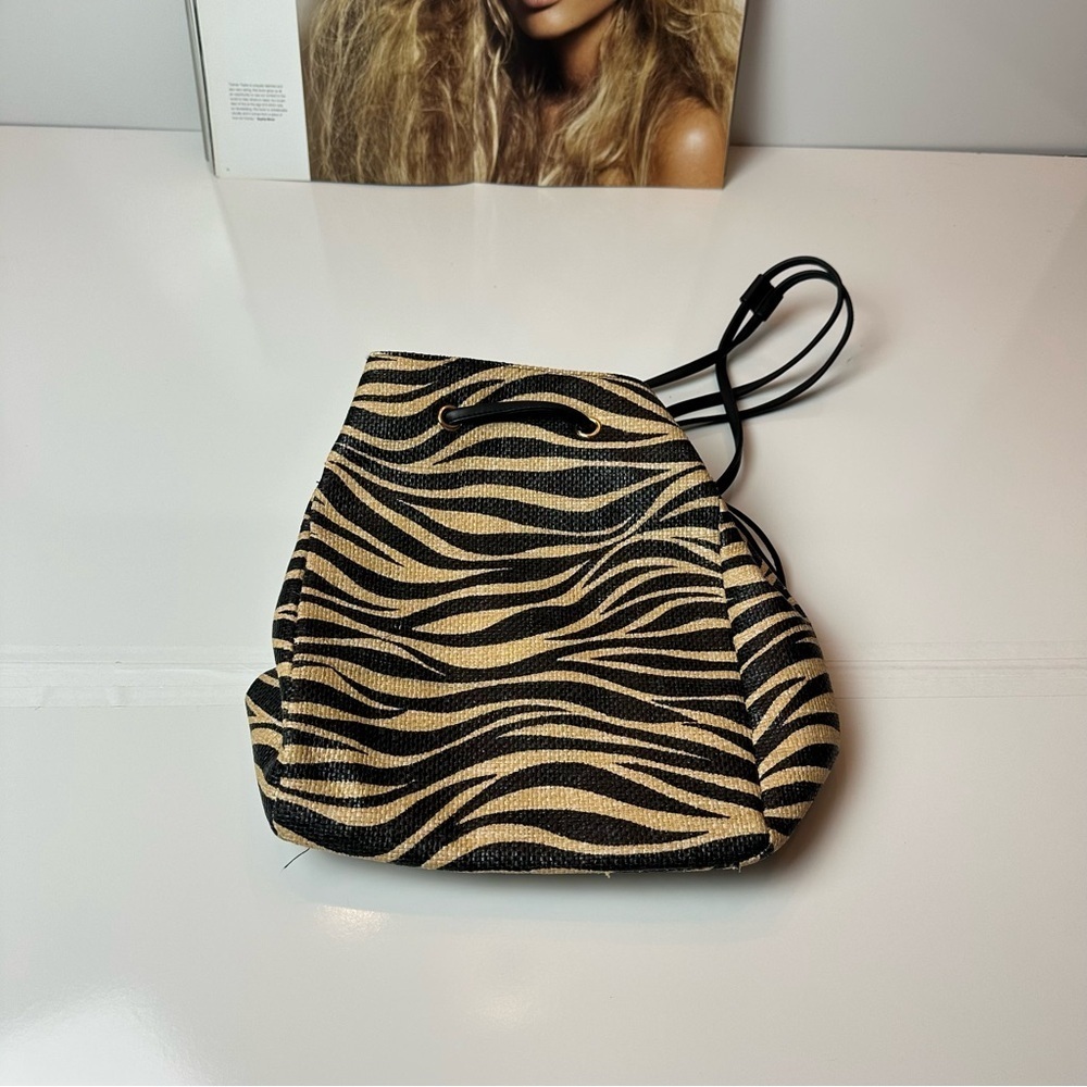 Preston & York Zebra Print Drawstring Bucket Shoulder Bag Purse